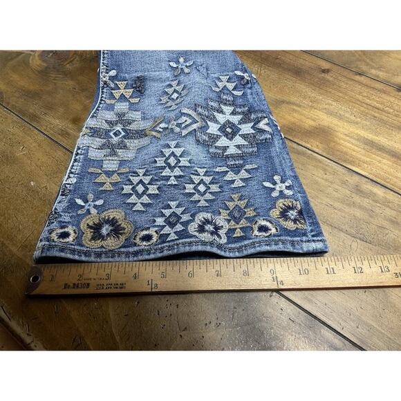 Miss Me Womens Flare Floral Aztec Embroidered M2115F Jeans Size 31 - Picture 10 of 11